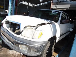 2002 Toyota Tundra SR5 White Extended Cab 4.7L AT 4WD #Z24563